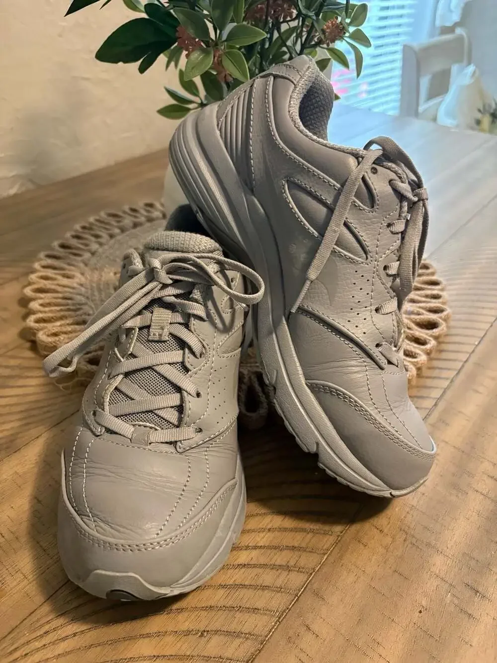 Saucony Women's size 8 Integrity Walker 3 Walking Shoes in Grey  (5)